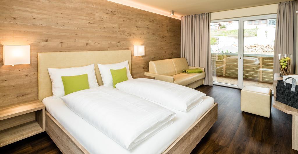 Aktiv Hotel Edelweiss Resia Værelse billede